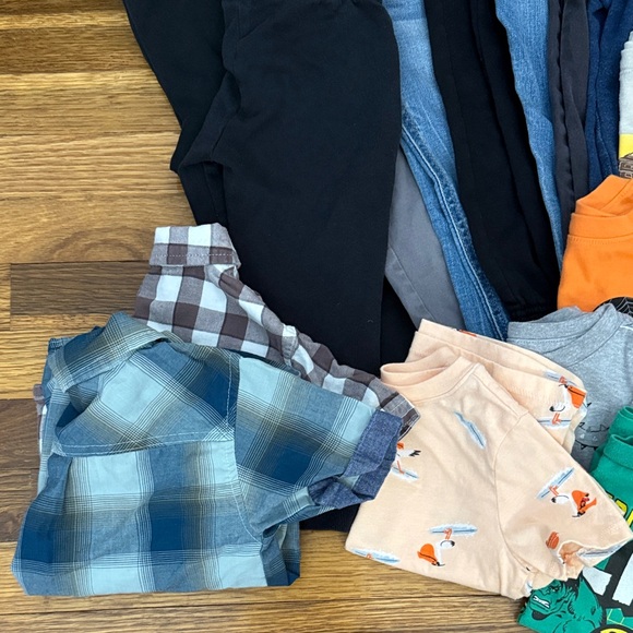 Large boys 3T mixed bundle !! - Picture 7 of 7